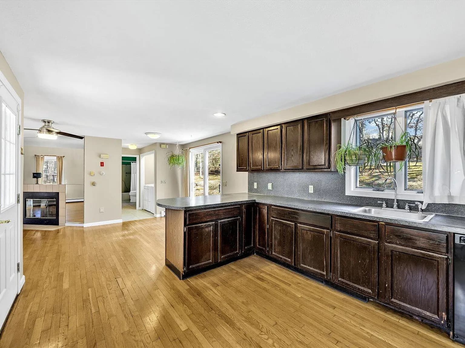 171 Currier Road - Photo 5