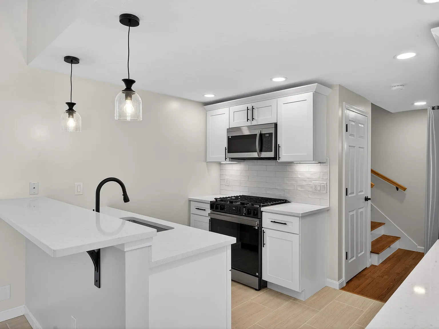 2 Pine Grove Village - Photo 6