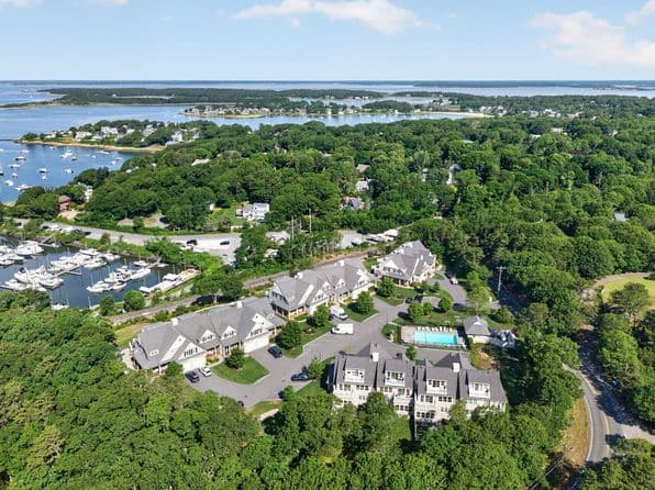 1090 Shore Road UNIT 13, Pocasset