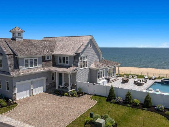 50 Coastline Drive, Mashpee
