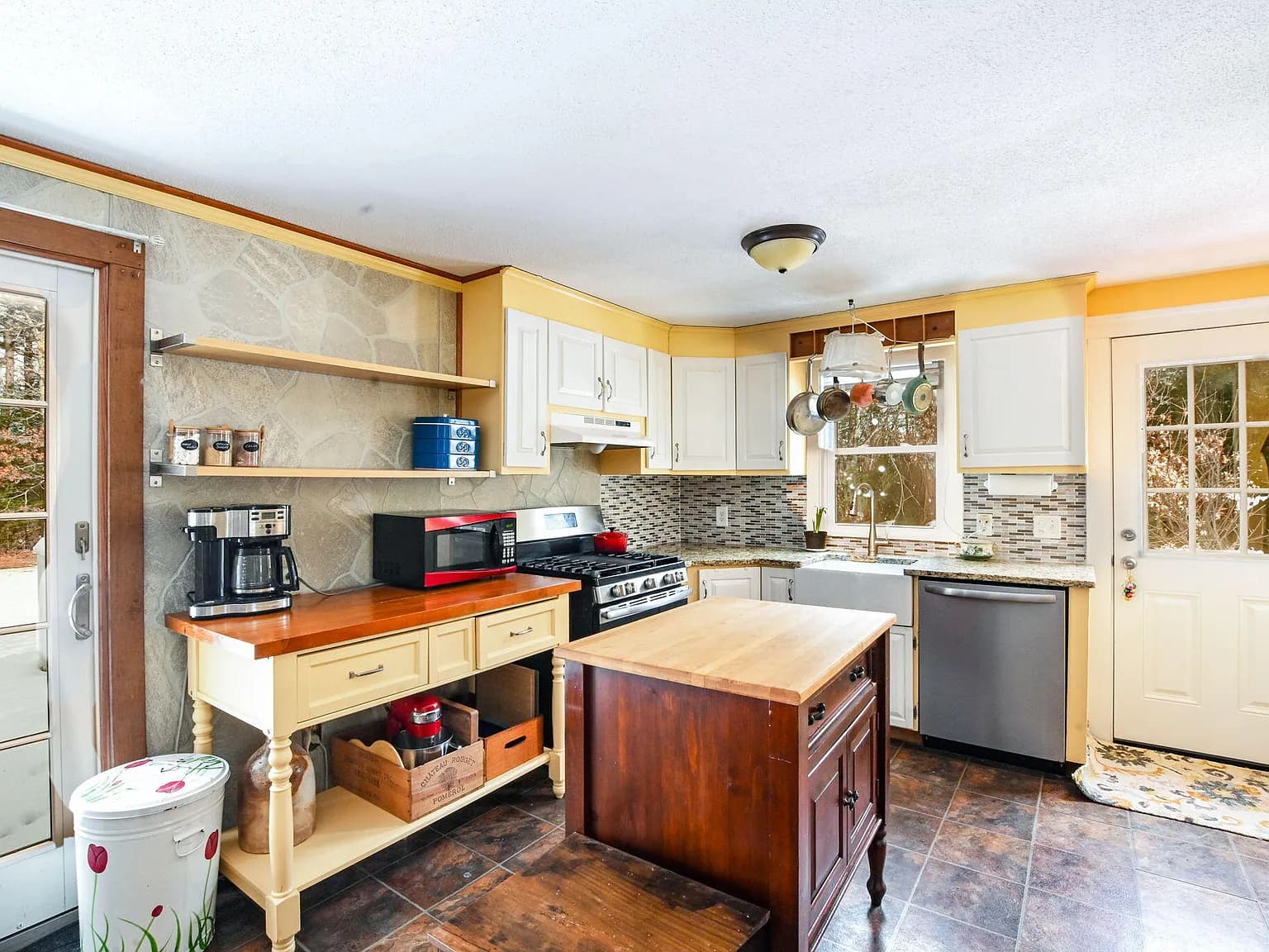 46 Service Road - Photo 5