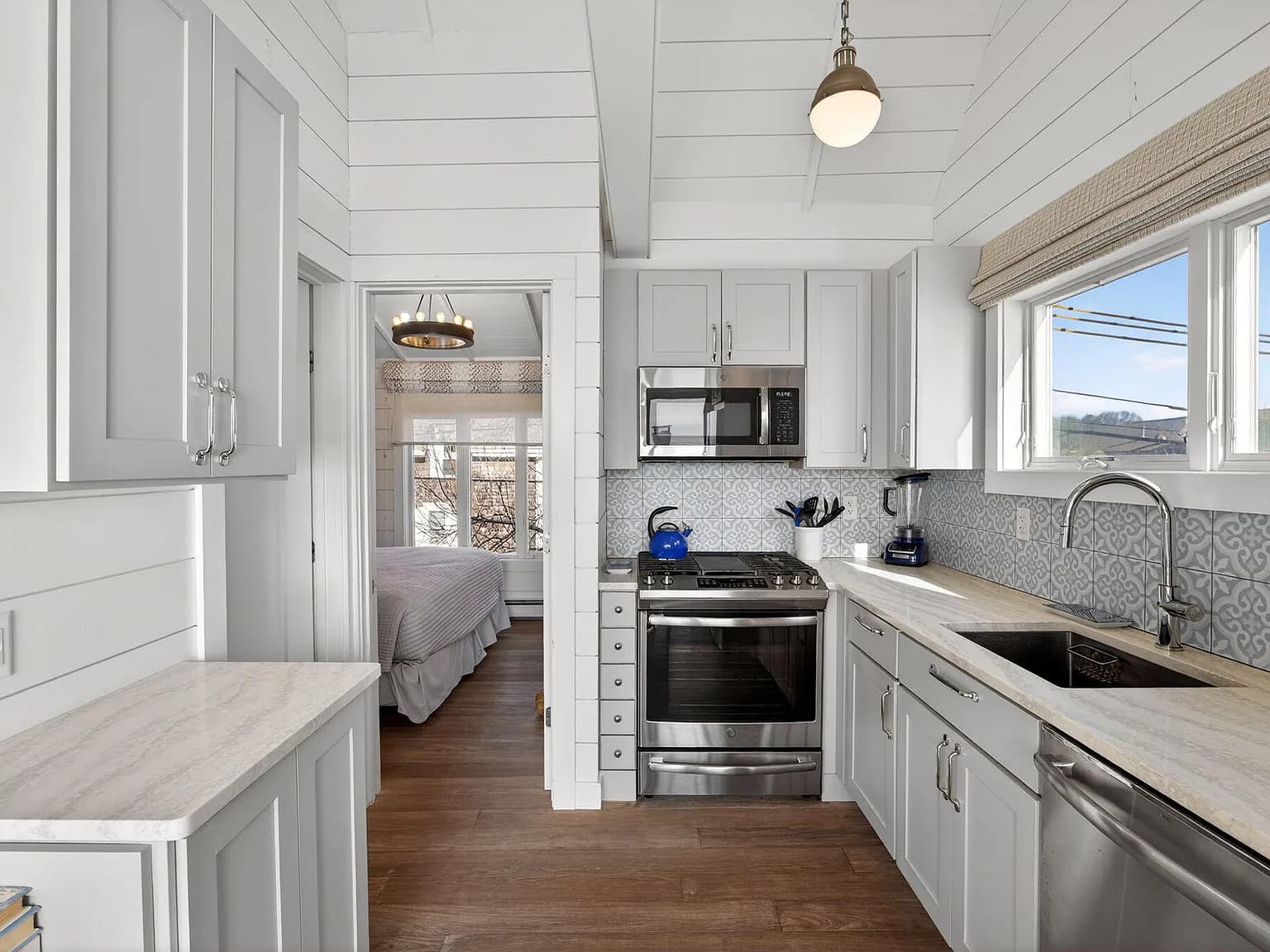 495 Commercial Street Unit 9 - Photo 4