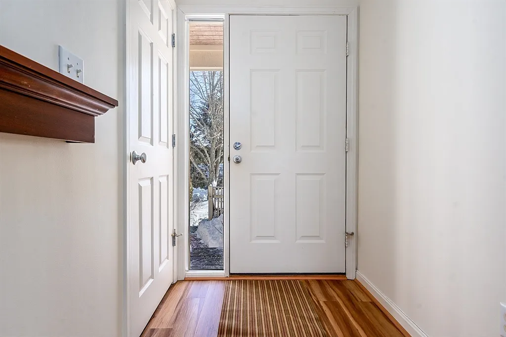 8 Oak Gln #N - Photo 2