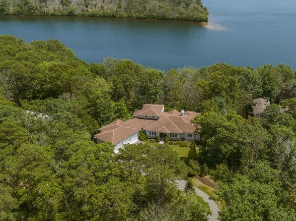 79 Pickerel Cove Circle, Mashpee