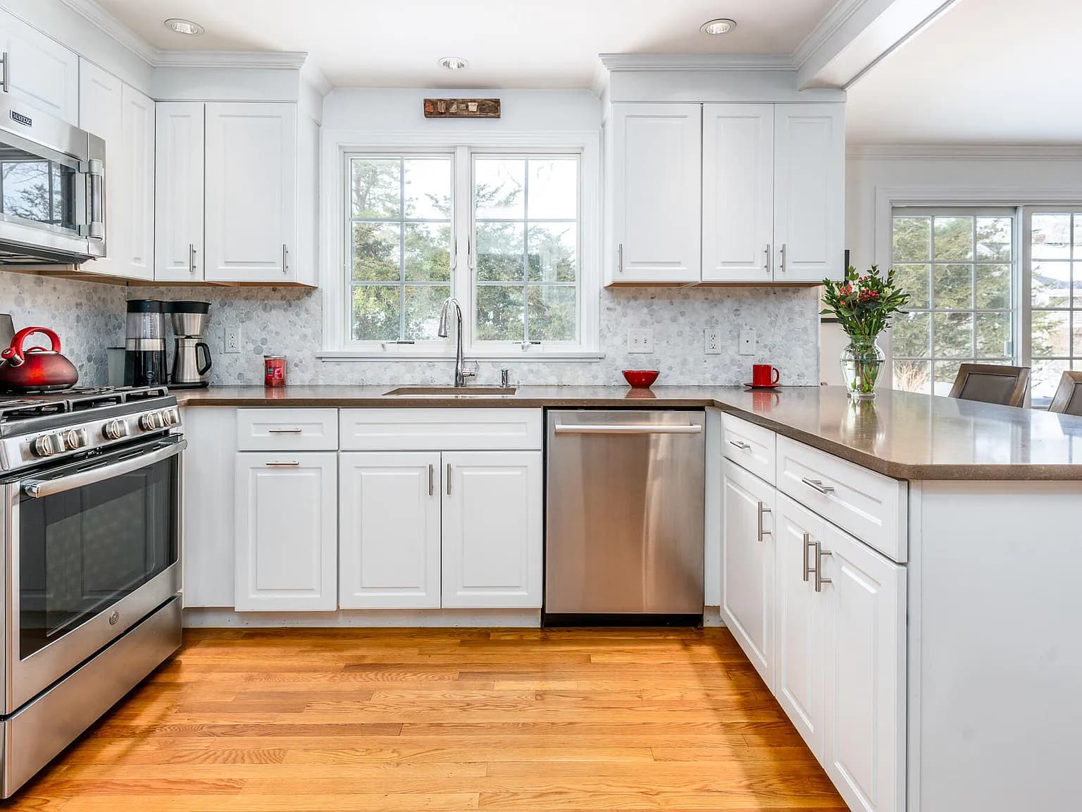 121 Eileen Street - Photo 4