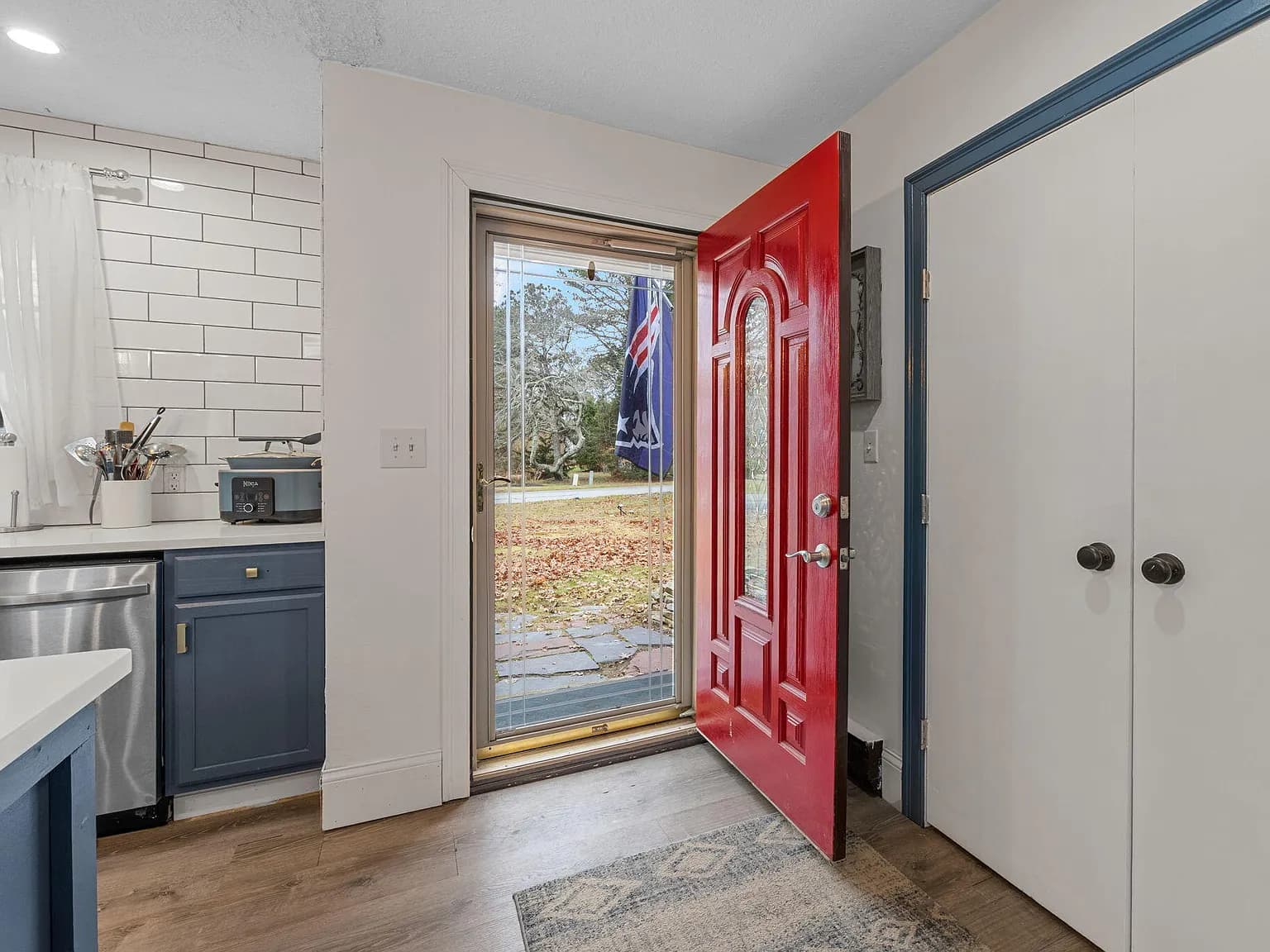 17 Kensington Drive - Photo 2