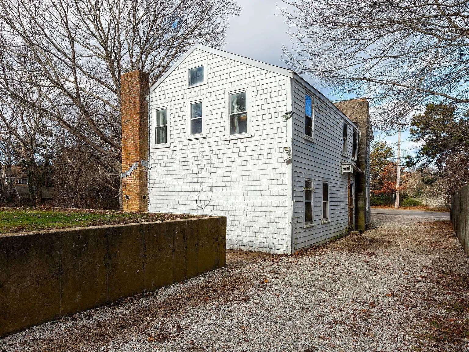 341 Bradford Street - Photo 3