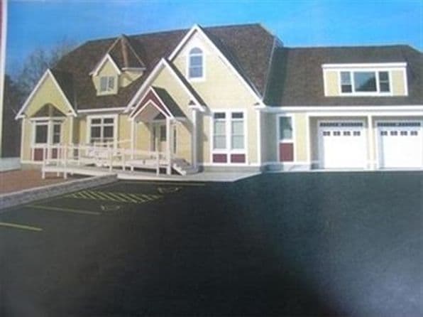 28 Nathan Ellis Hwy, North Falmouth