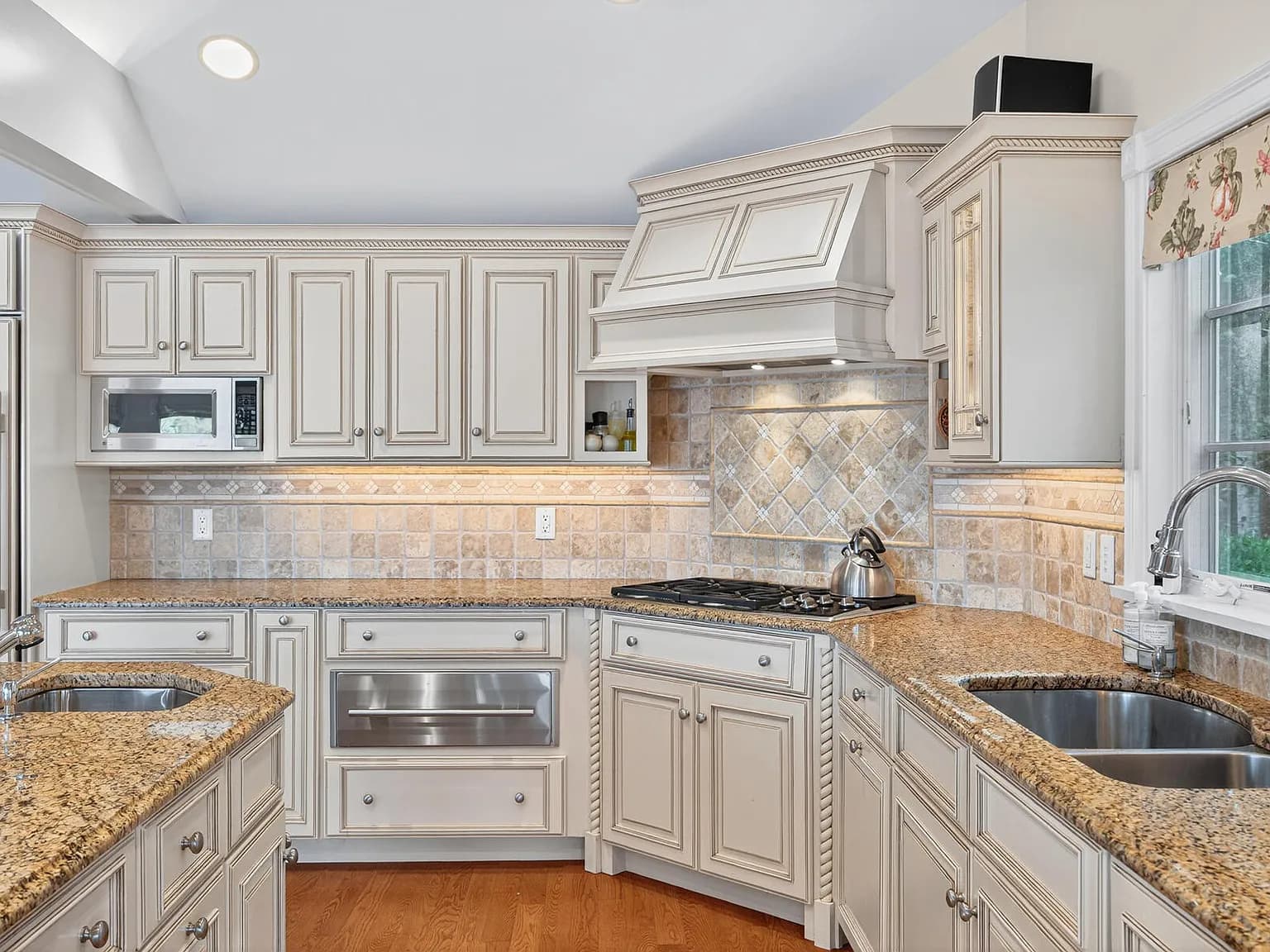 10 Brian Way - Photo 3