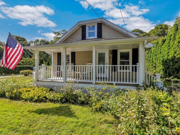 33 Oakwood Avenue, Falmouth