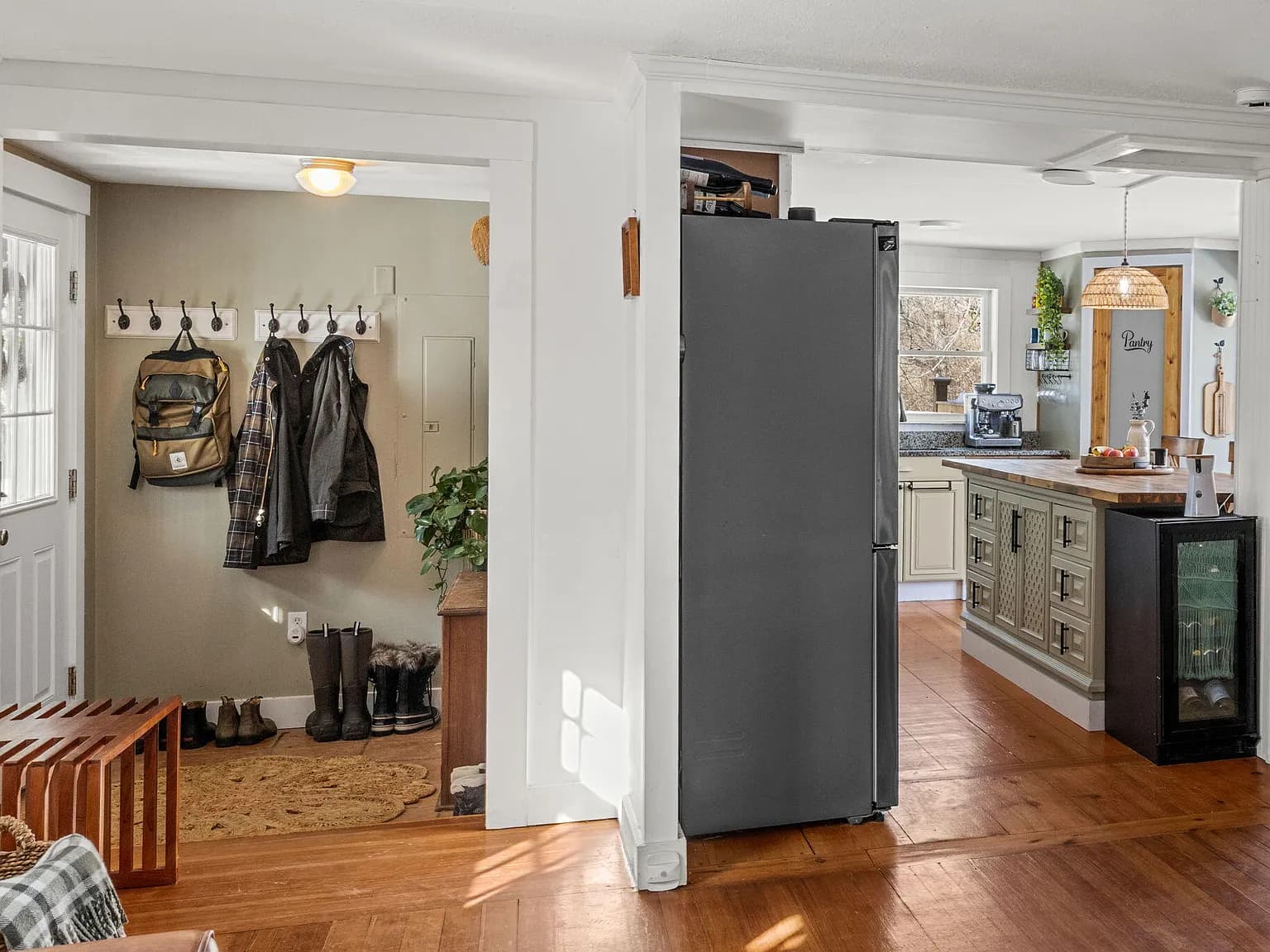 138 Chase Street - Photo 2