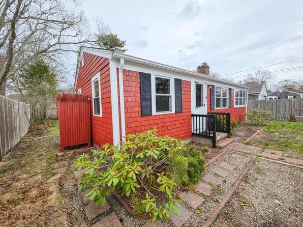 249 Winslow Gray Road, West Yarmouth