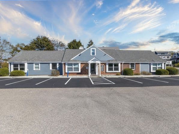 712 Main Street, Hyannis