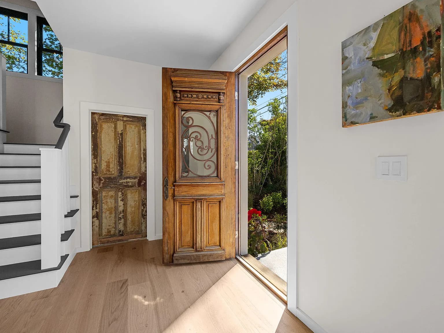 624 Commercial Street - Photo 2