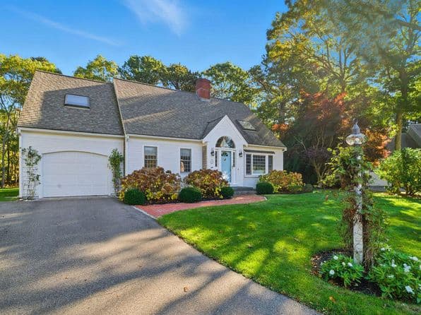 42 Eventide Lane, Hyannis