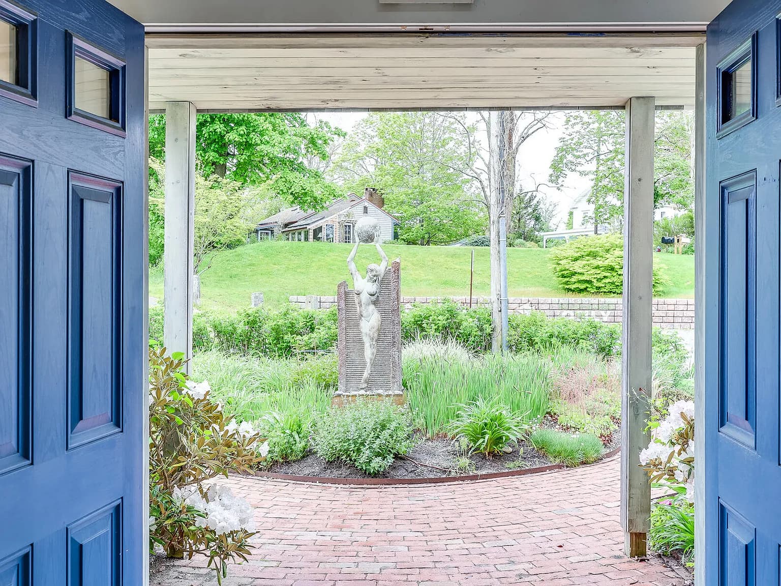 20 Bank Street - Photo 3