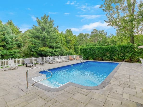 16 Morgan Way, Barnstable