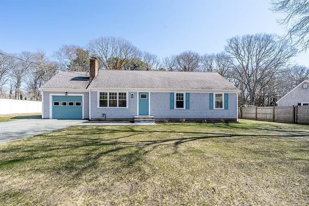 98 Wagon Ln, Barnstable