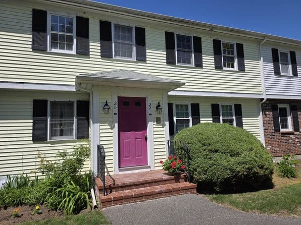 222 Buck Island Road APT 2-6, West Yarmouth