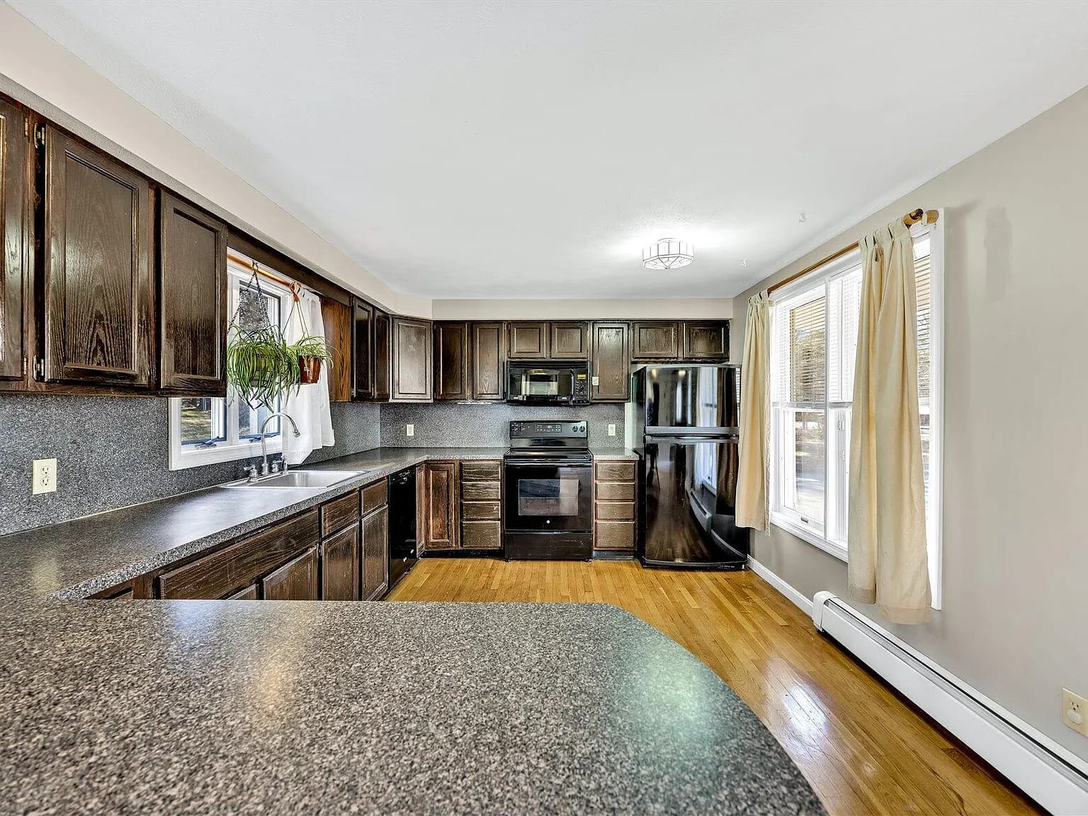 171 Currier Road - Photo 4