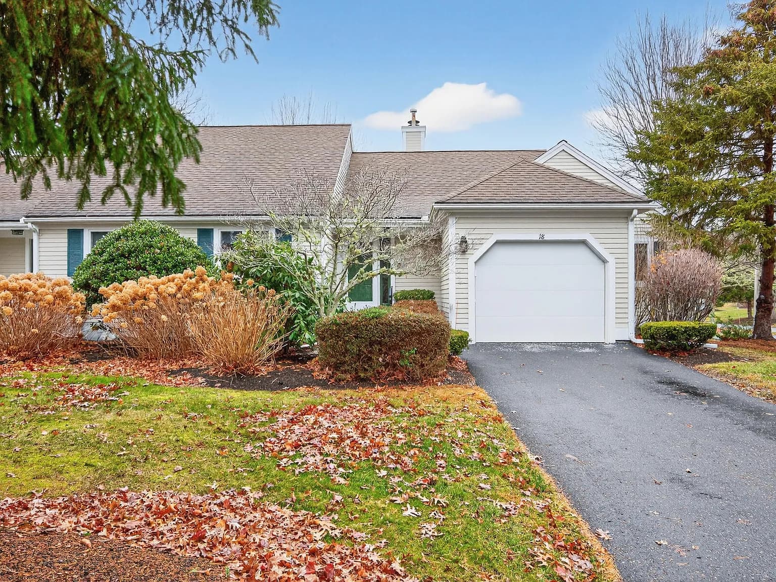 18 Windward Street UNIT 18 - Photo 2