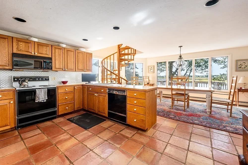 498 Elliott Rd - Photo 3