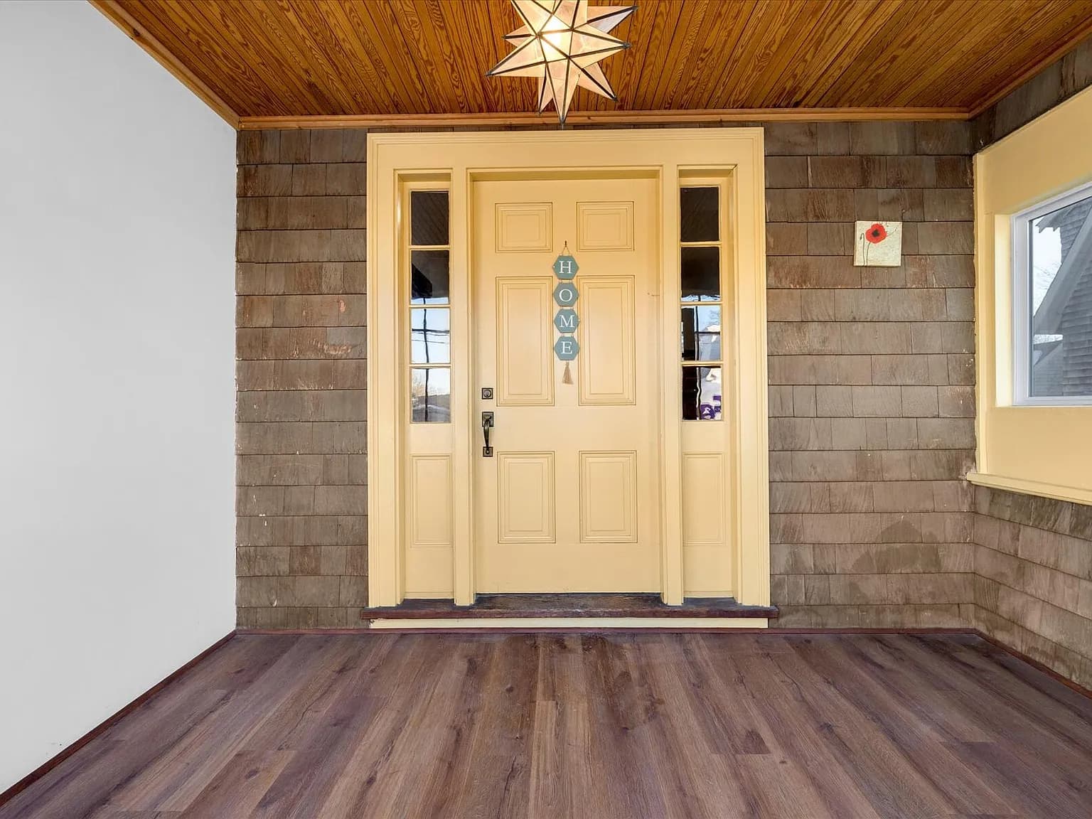 55 Louis Street - Photo 2