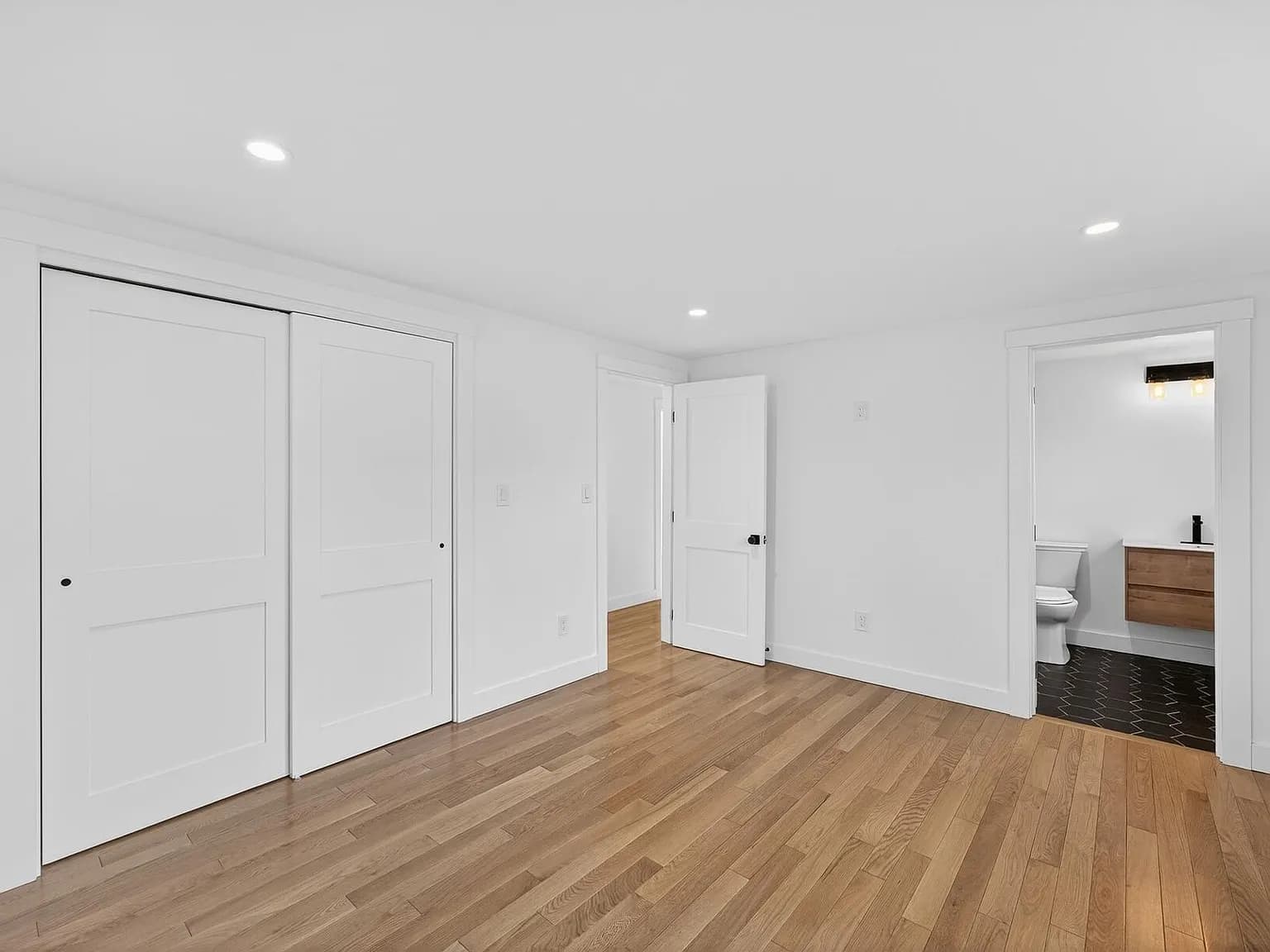 78 Bristol Avenue - Photo 6