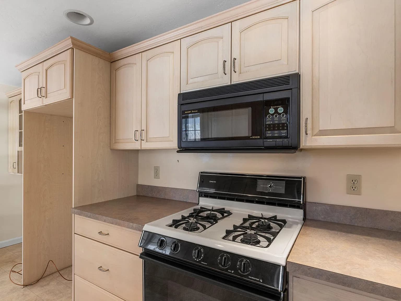 46 Kensington Drive - Photo 5