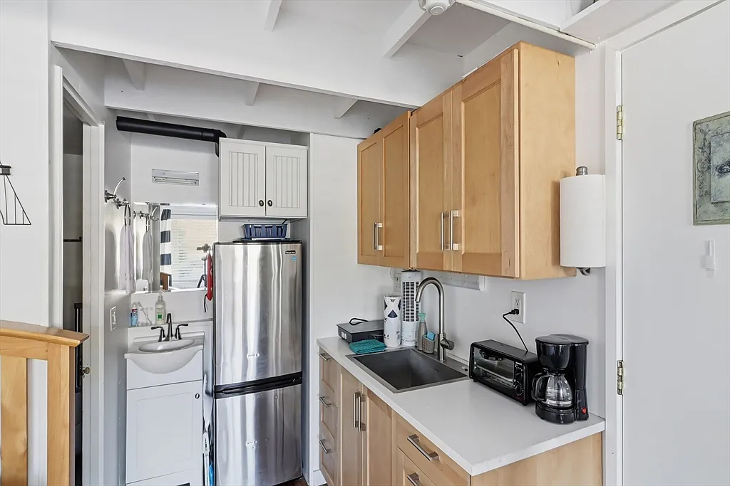 169 Shore Rd #15 - Photo 4