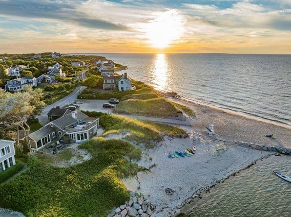 40 Harbor Rd, South Dennis