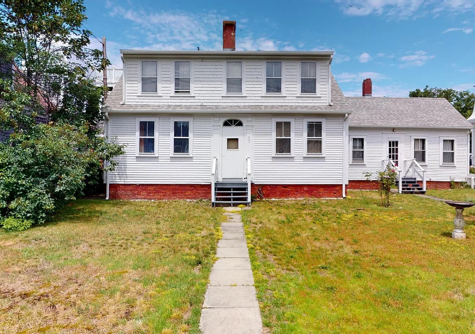 580 Commercial Street - Photo 2