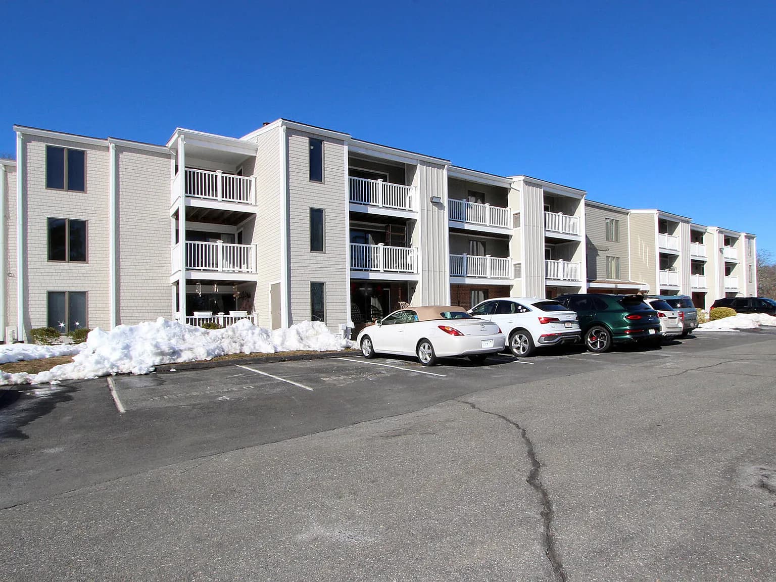 36 Old Colony Way APT 21 - Photo 1