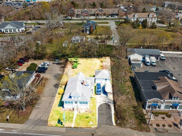 83 Davis Straits, Falmouth