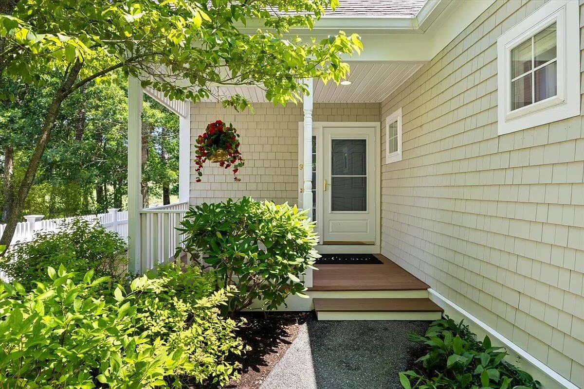 9 Blue Meadow Court UNIT 9, Buzzards Bay