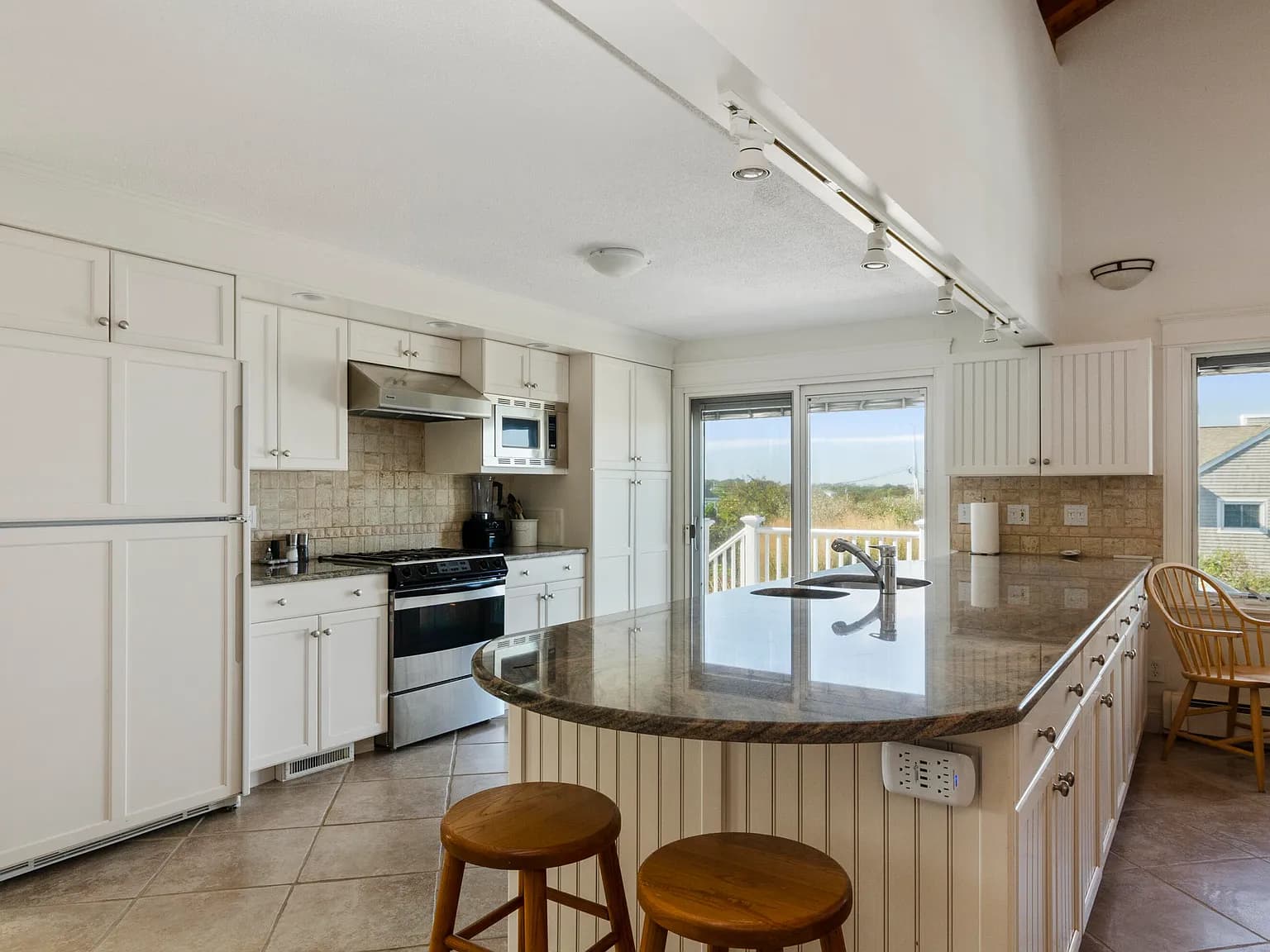 96 Shore Drive - Photo 3