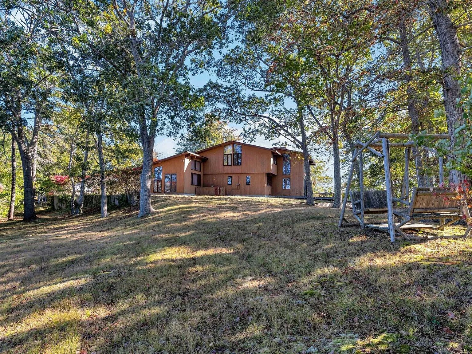 481 Lakeside Drive W - Photo 5