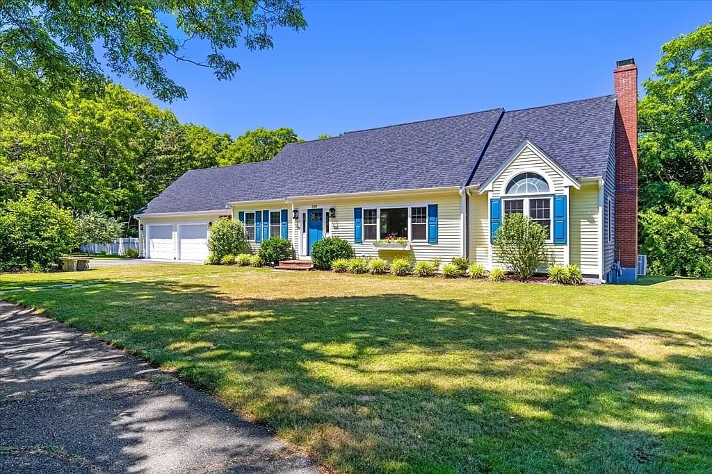 139 Fuller Rd, Barnstable