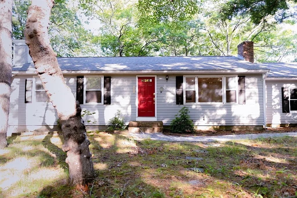 24 Little John Rd - Photo 1