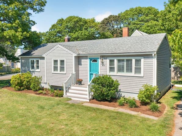 119 Seacoast Shores Boulevard, East Falmouth