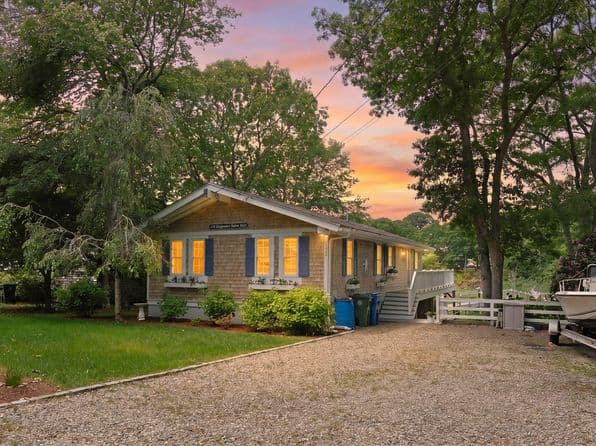 133 Edgewater Drive W, East Falmouth