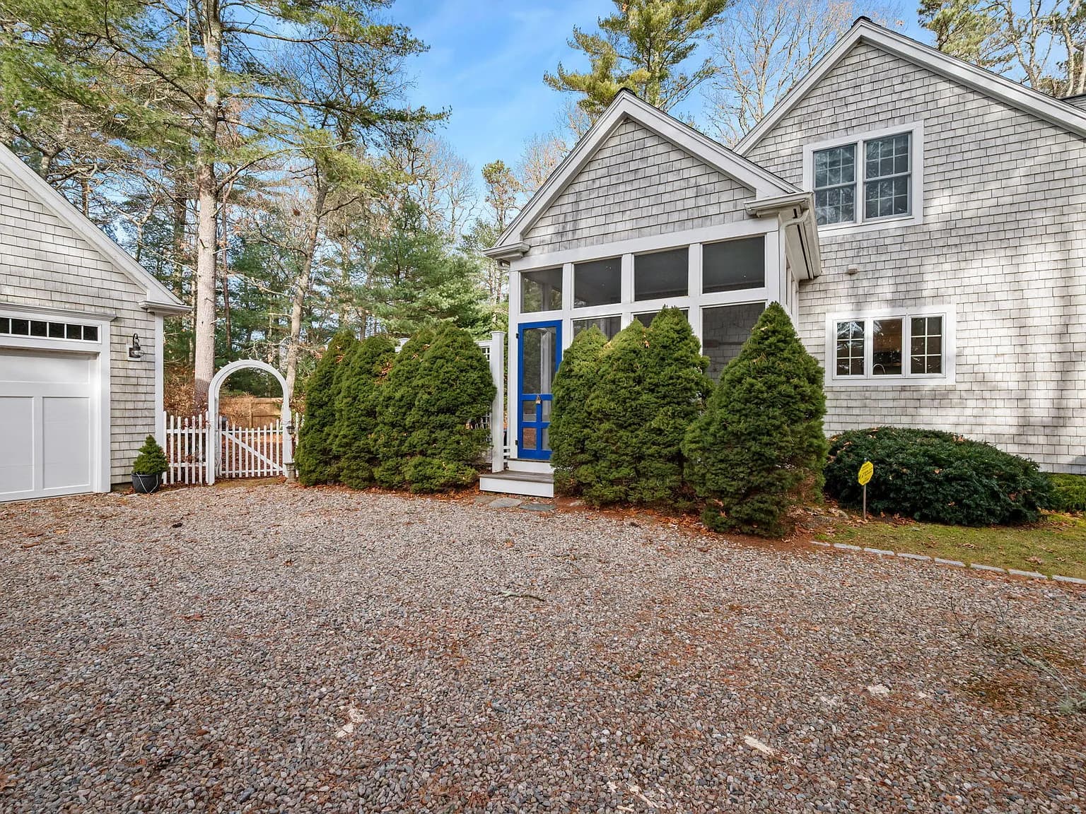 602 Putnam Avenue - Photo 2