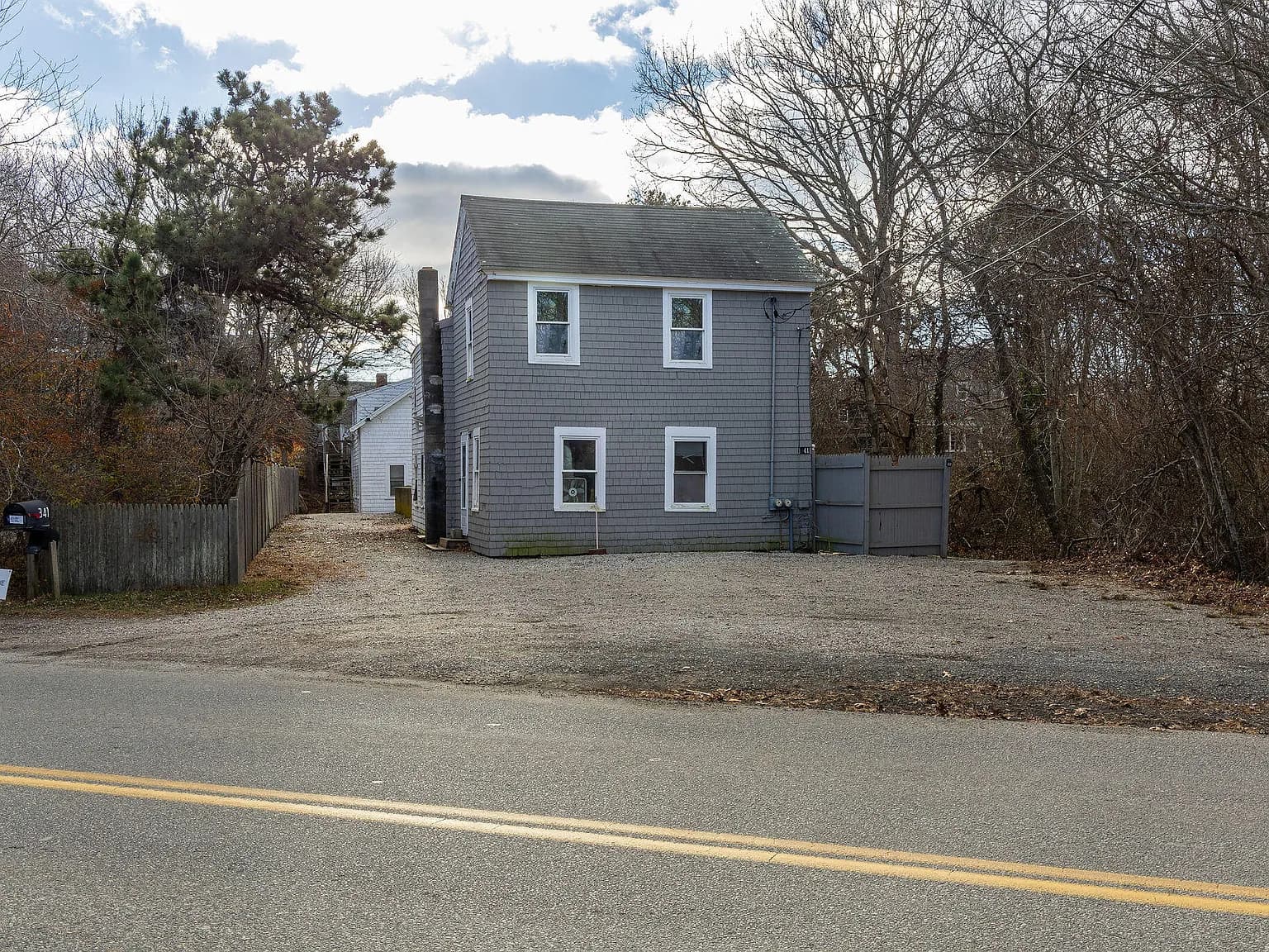 341 Bradford Street - Photo 2