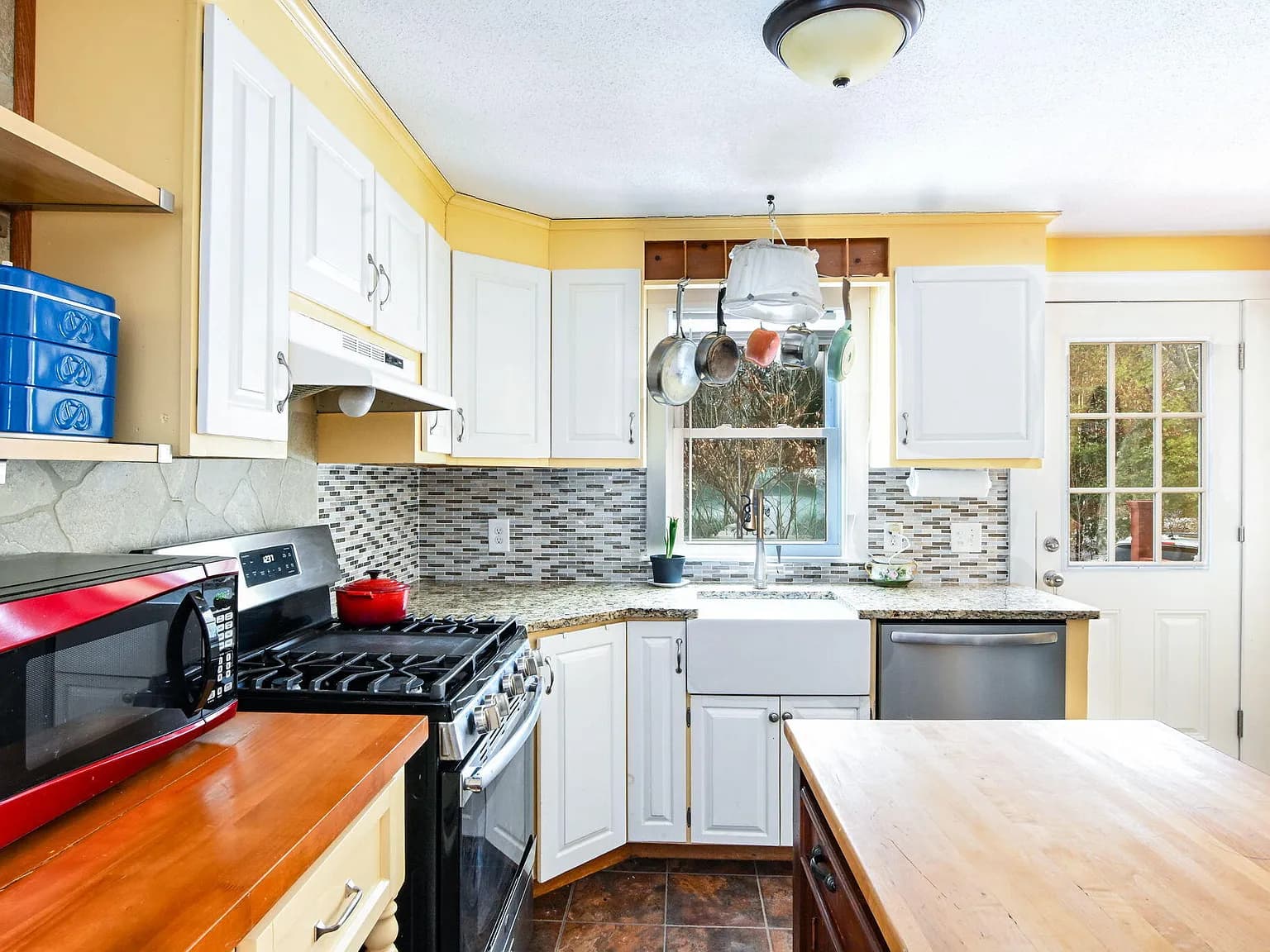 46 Service Road - Photo 4