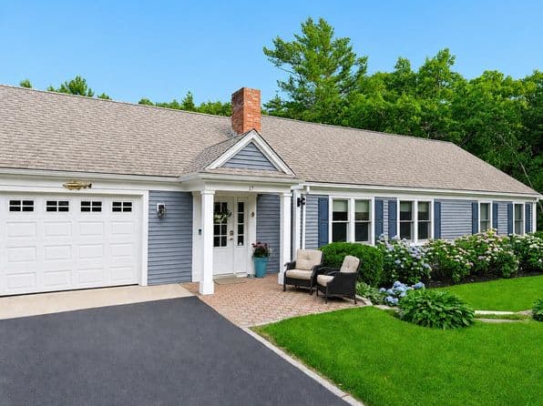 17 Hilltop Drive, Sagamore