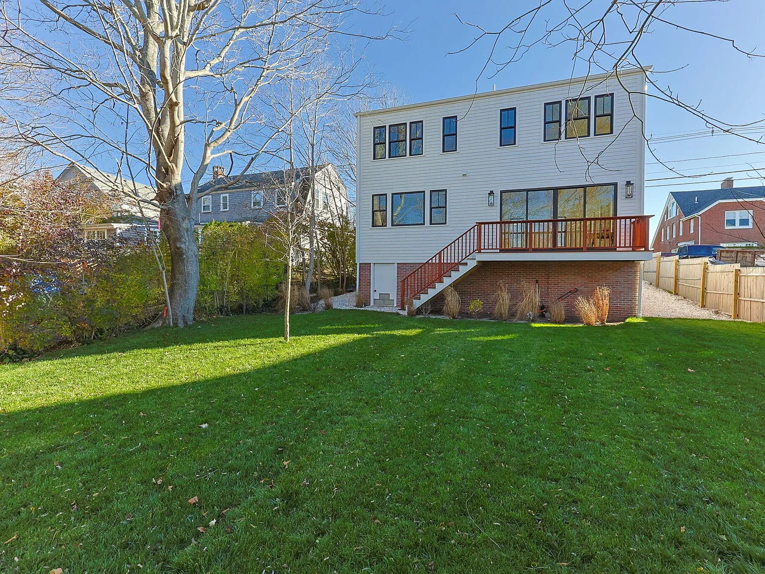 624 Commercial Street - Photo 1