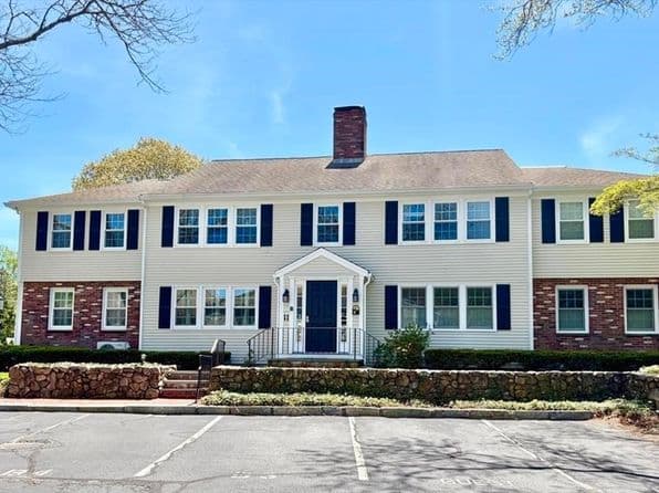 727 Main St #B1, Barnstable