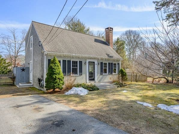 172 Skunknet Rd, Barnstable