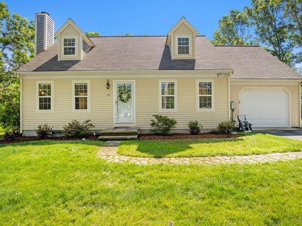 29 Carleton Drive, Mashpee