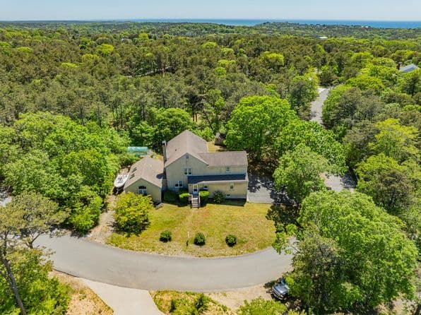 2 Short Lots Lane, Truro